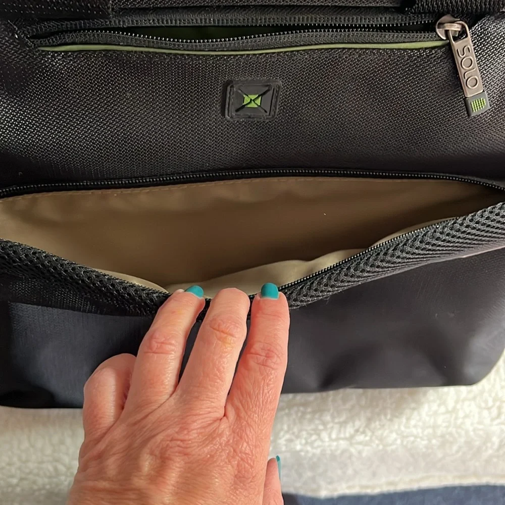 Solo laptop/tablet briefcase